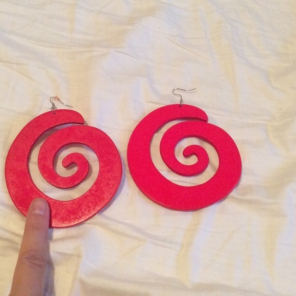 Big red earrings - Picture 2 of 3